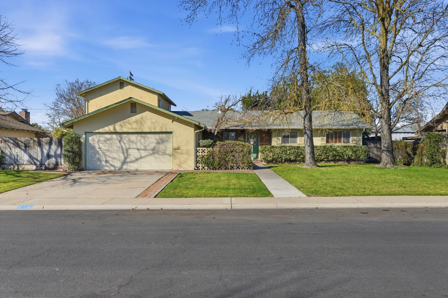 713 Rio Vista Dr, Modesto, CA 95355