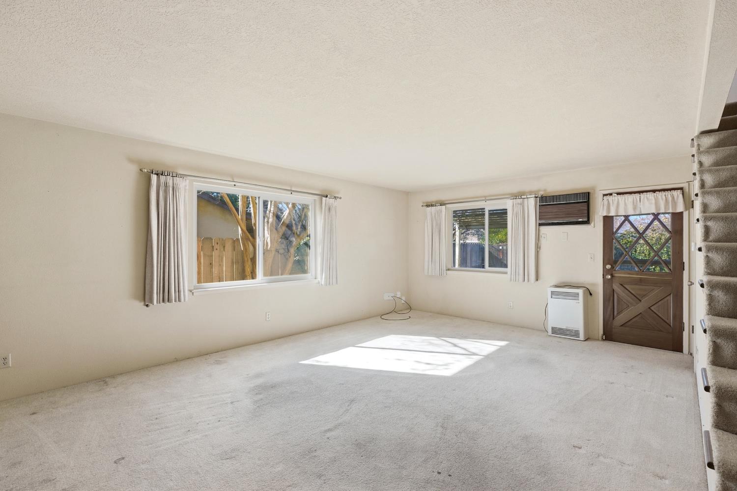 713 Rio Vista Dr, Modesto, CA 95355