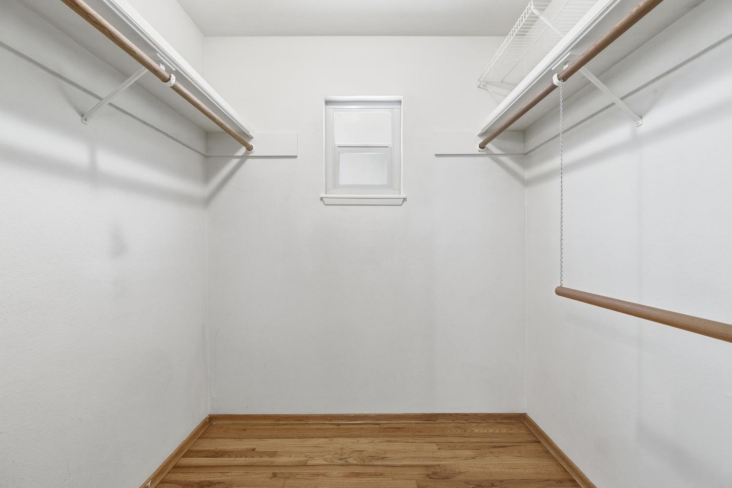 713 Rio Vista Dr, Modesto, CA 95355