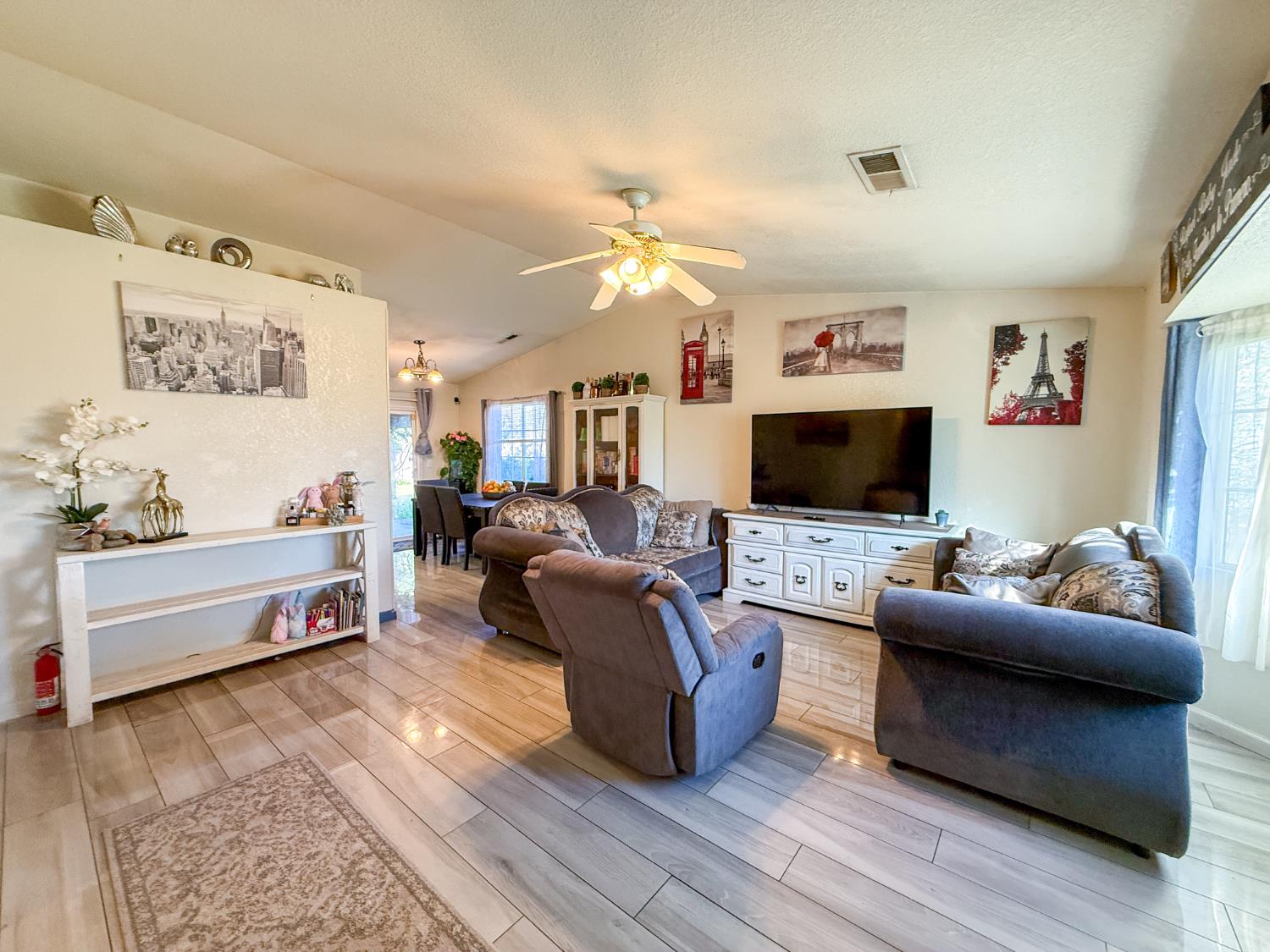 151 El Verano Way, Merced, CA 95341