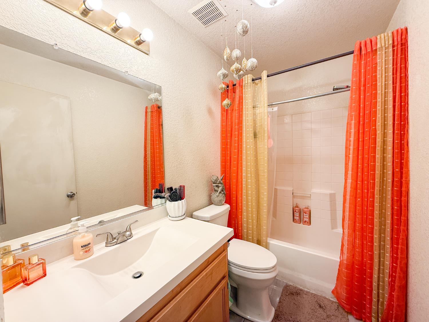 151 El Verano Way, Merced, CA 95341