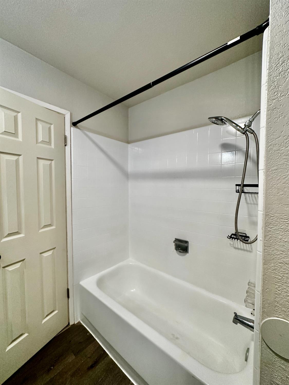 1253 E Louise Ave, Manteca, CA 95336