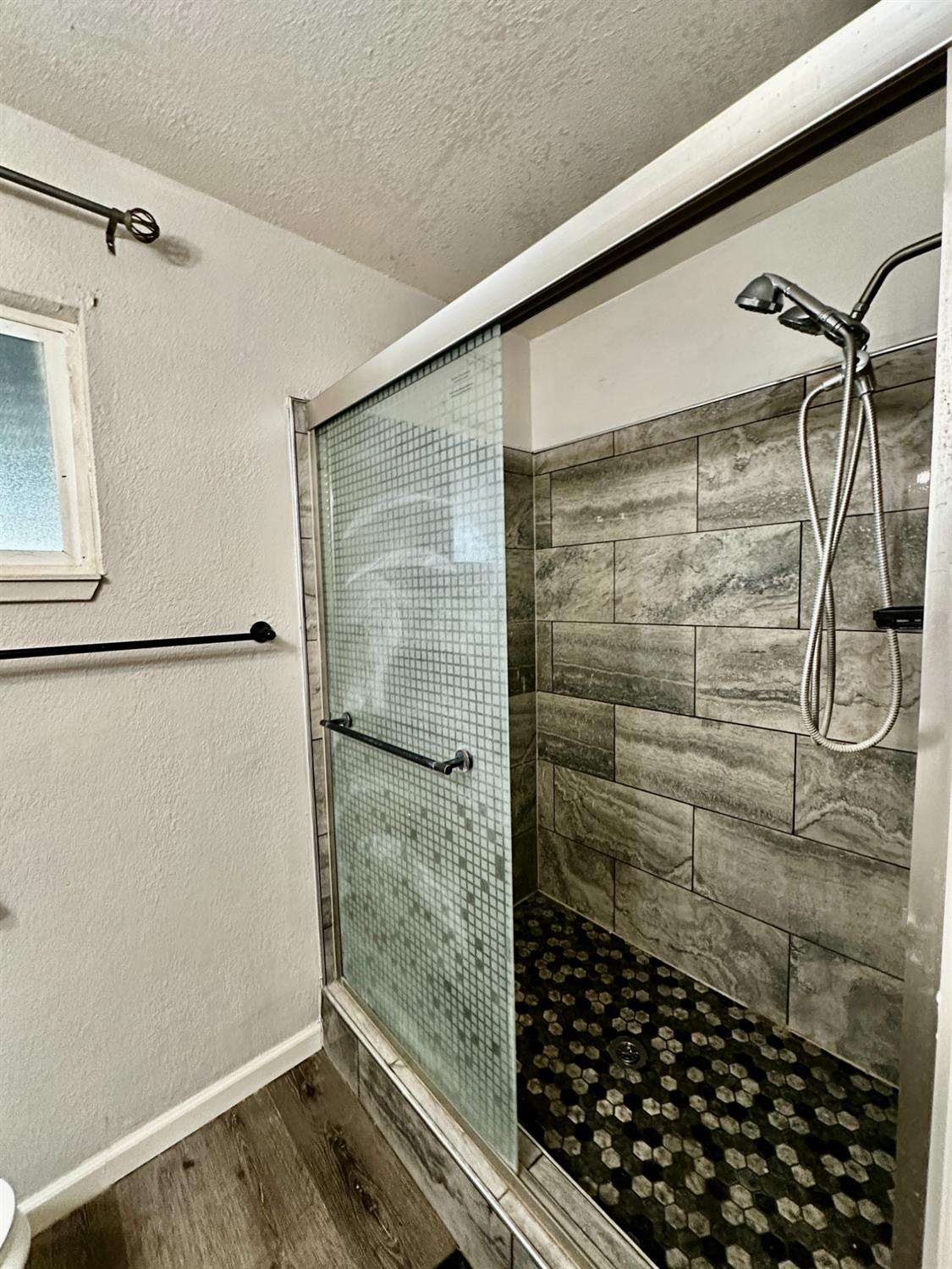 1253 E Louise Ave, Manteca, CA 95336