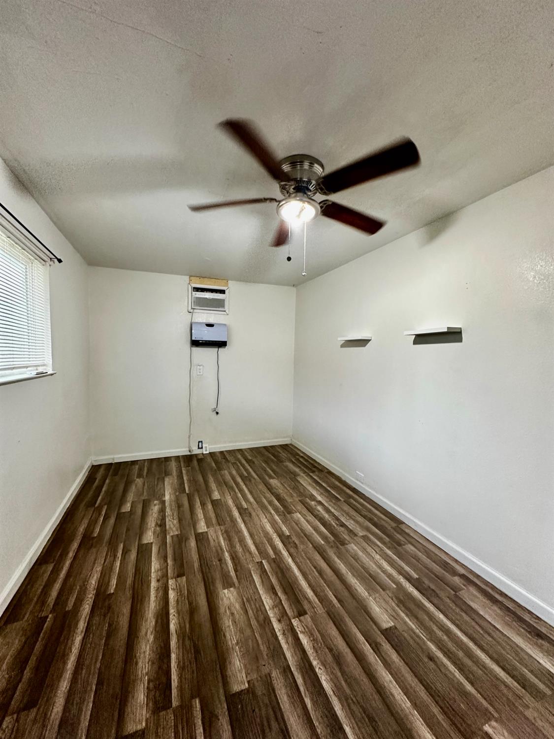 1253 E Louise Ave, Manteca, CA 95336