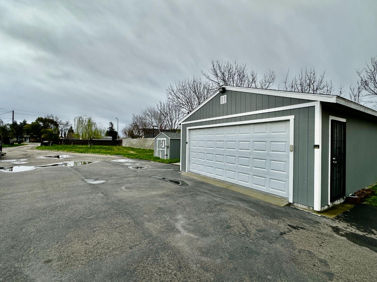 1253 E Louise Ave, Manteca, CA 95336