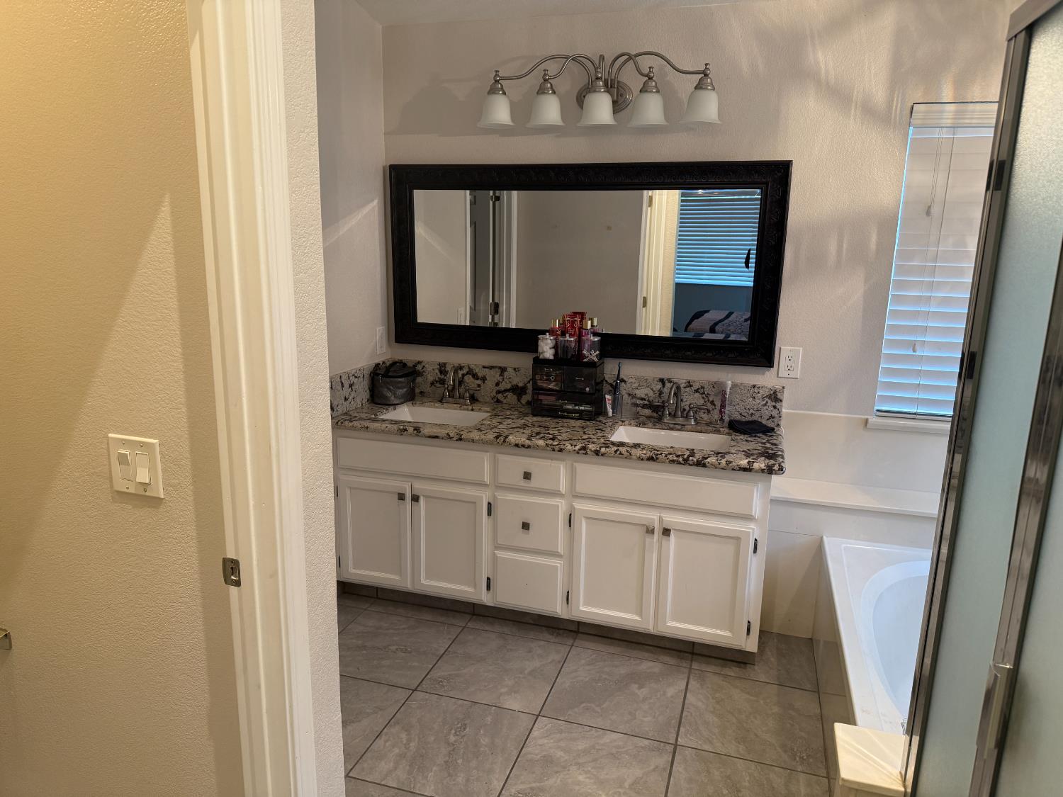 16432 Harmony Ranch Dr, Delhi, CA 95315