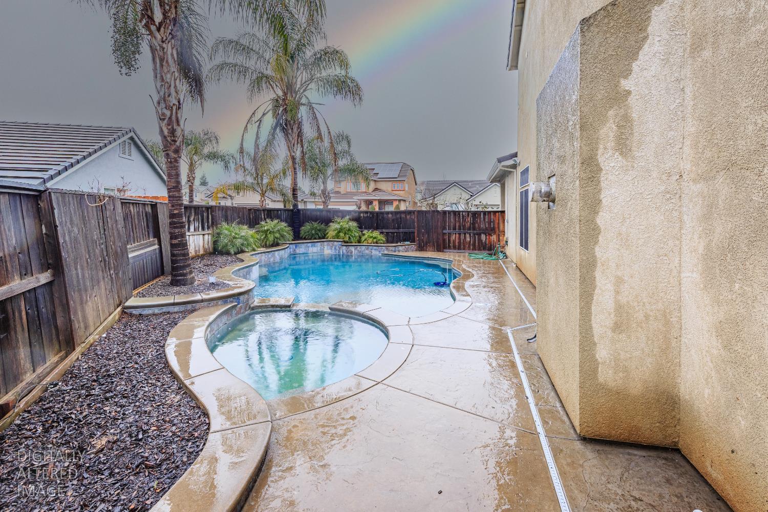 2608 Donner Trl, Riverbank, CA 95367