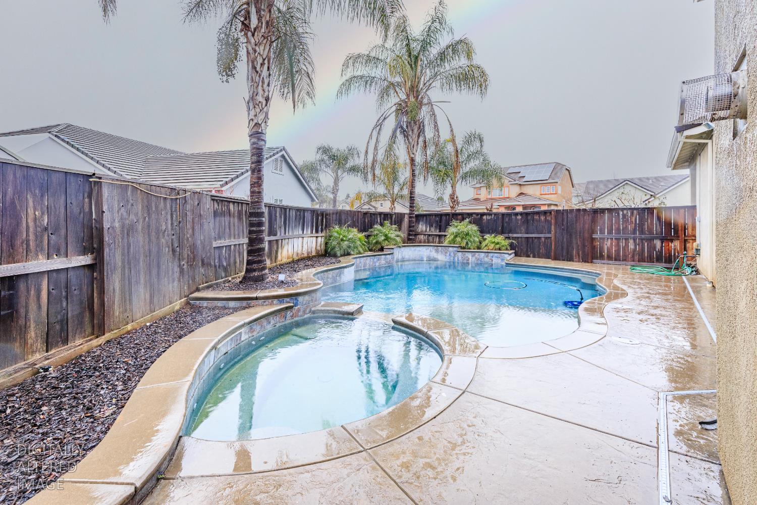 2608 Donner Trl, Riverbank, CA 95367