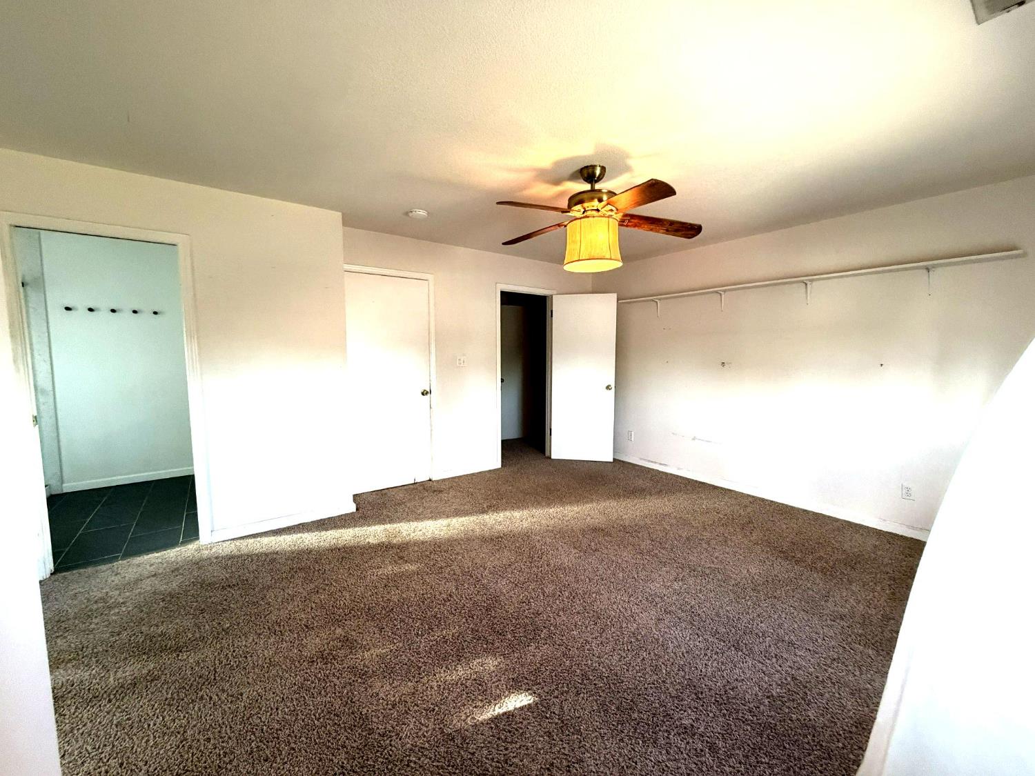 12024 Acosta Ct, Waterford, CA 95386