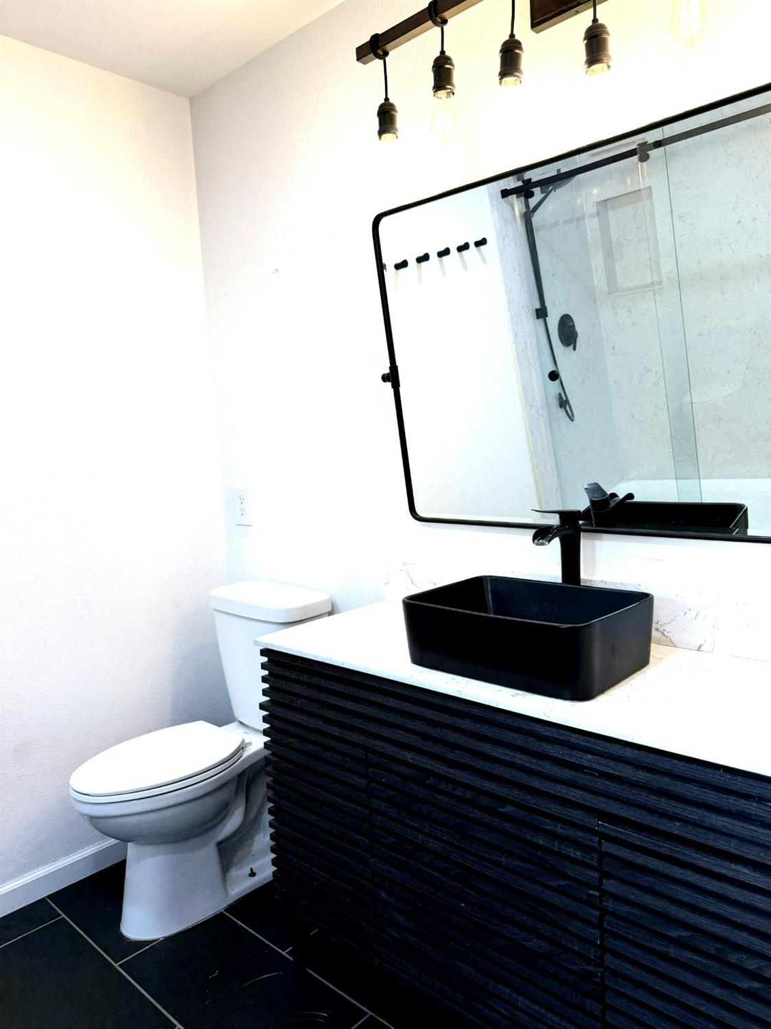 12024 Acosta Ct, Waterford, CA 95386