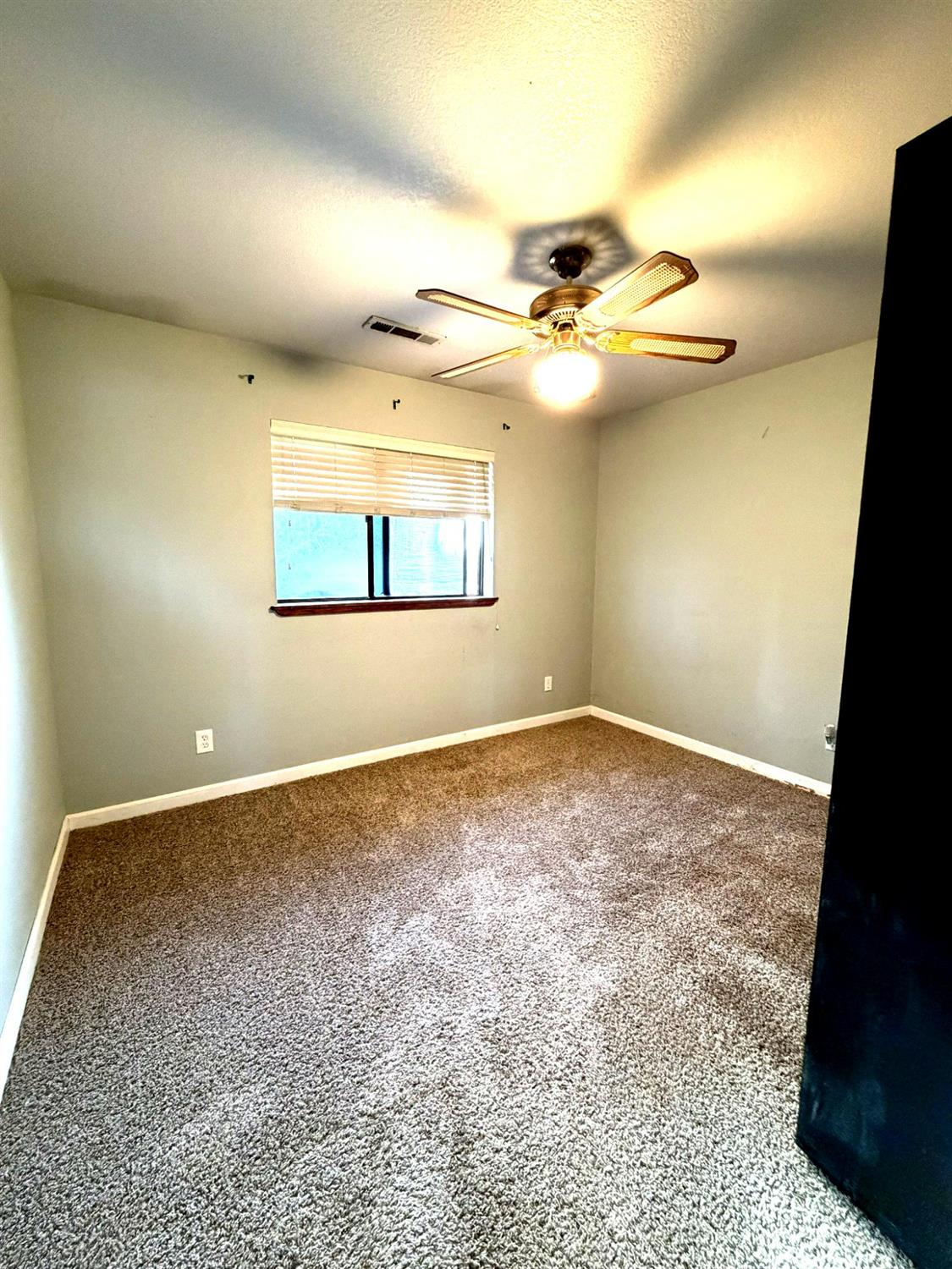 12024 Acosta Ct, Waterford, CA 95386