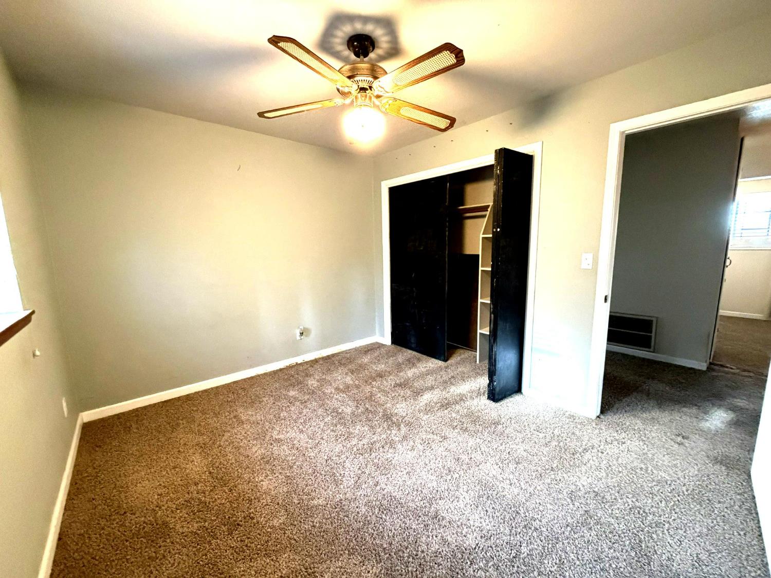 12024 Acosta Ct, Waterford, CA 95386