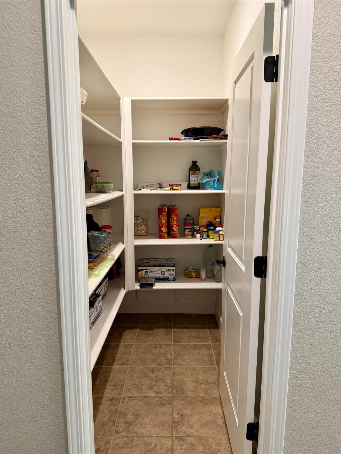 962 Orange Blossom Ave, Manteca, CA 95337