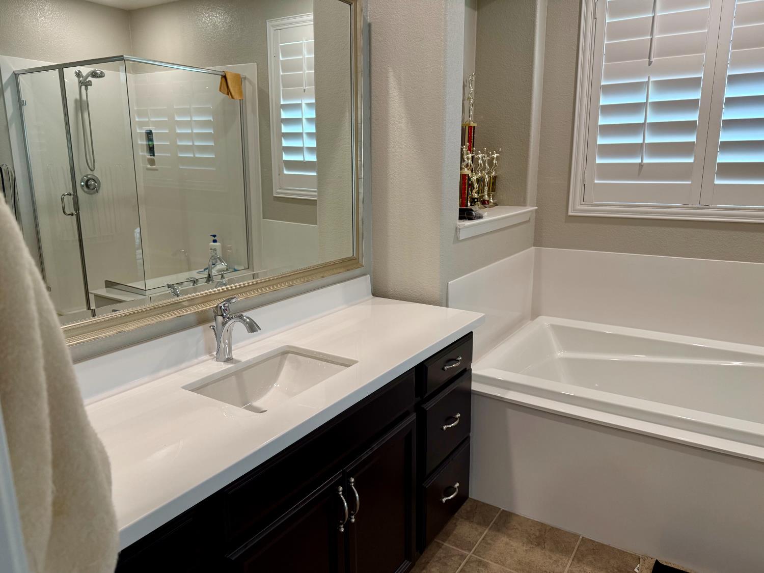 962 Orange Blossom Ave, Manteca, CA 95337