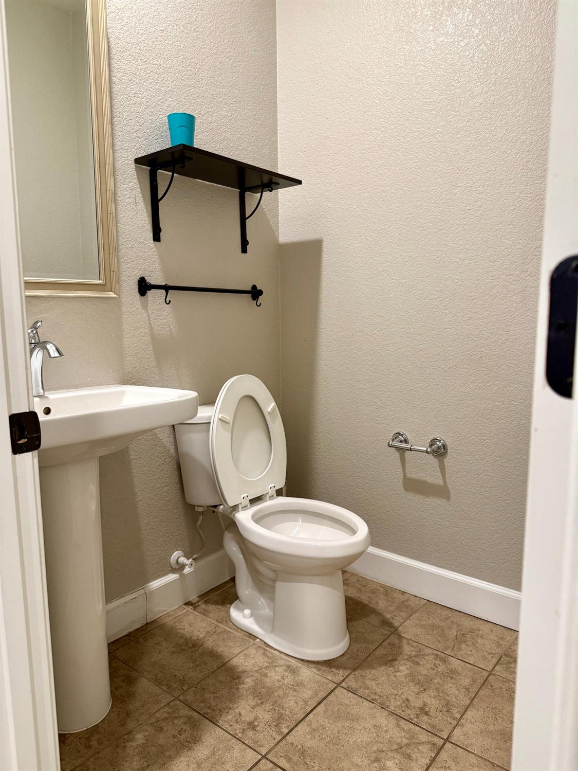 962 Orange Blossom Ave, Manteca, CA 95337