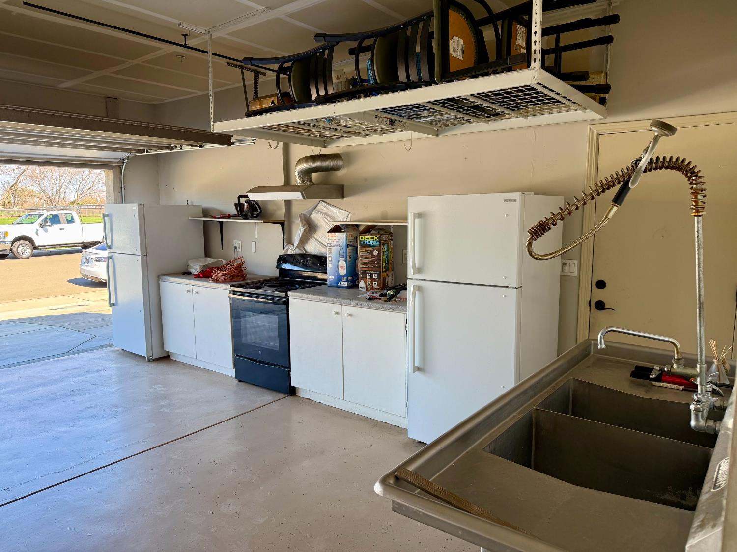 962 Orange Blossom Ave, Manteca, CA 95337