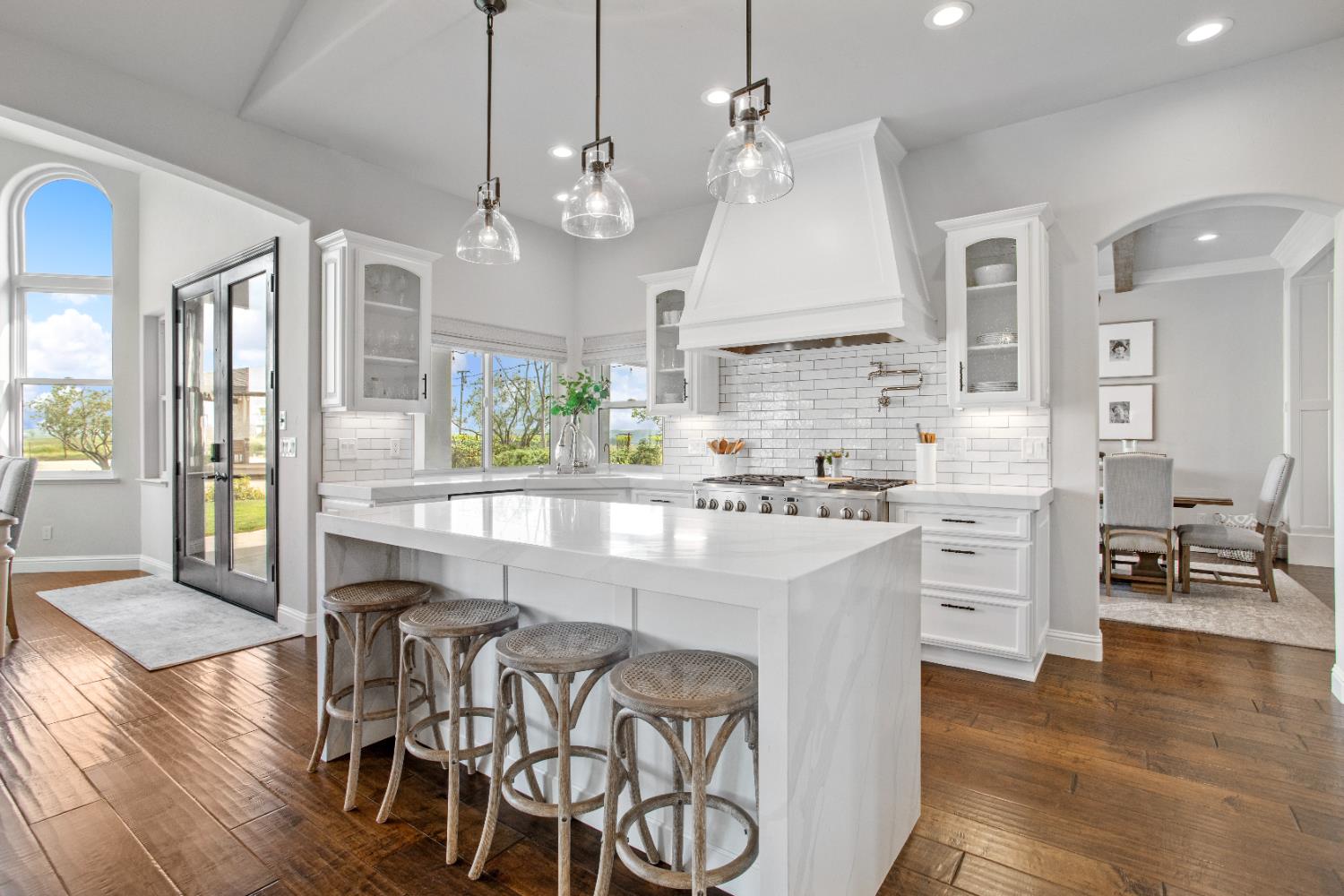 16641 Sonora Rd, Oakdale, CA 95361