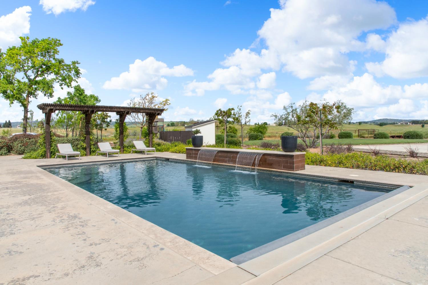 16641 Sonora Rd, Oakdale, CA 95361