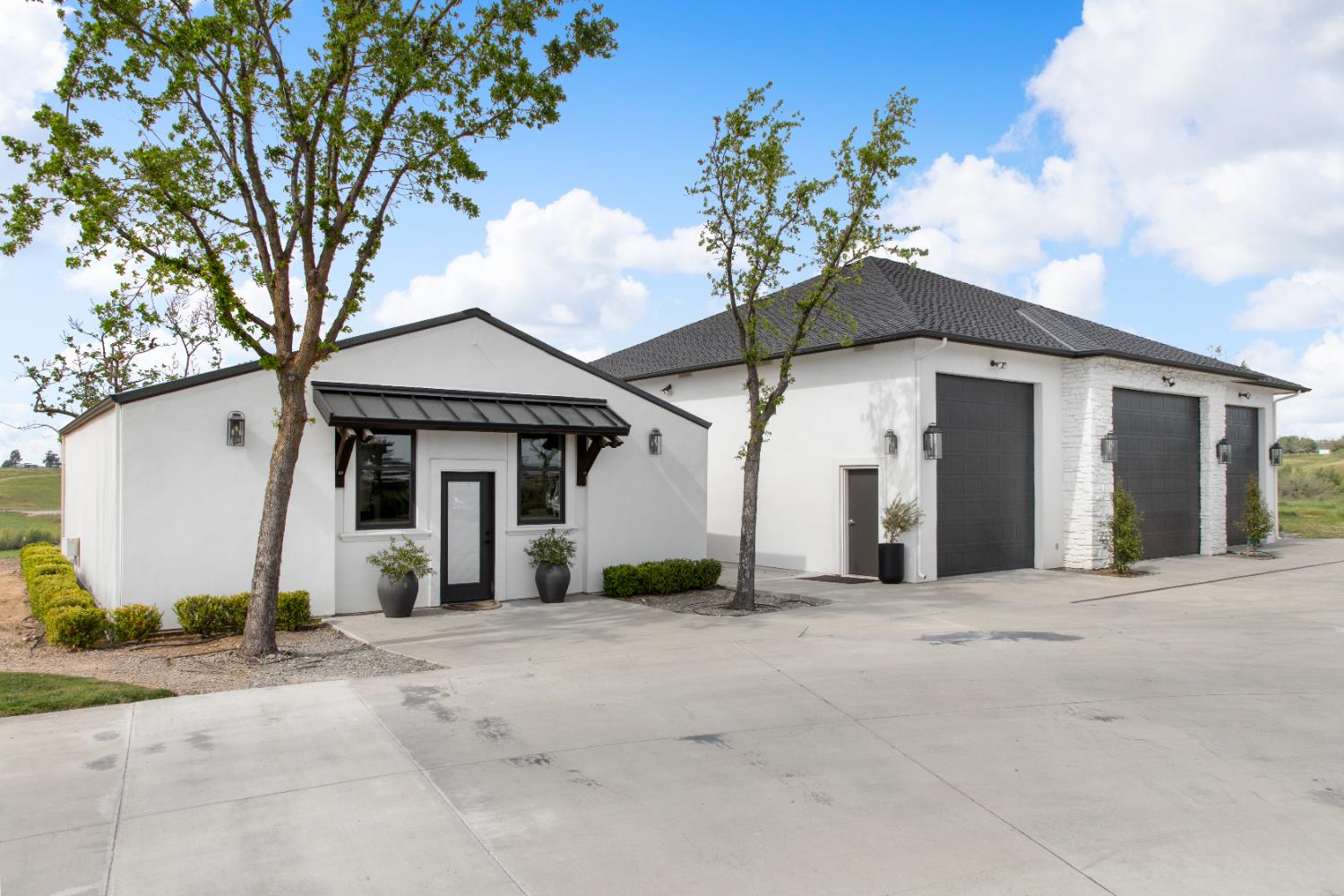 16641 Sonora Rd, Oakdale, CA 95361