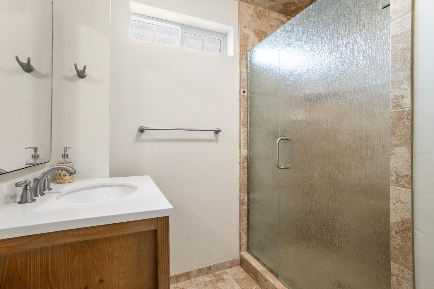 16641 Sonora Rd, Oakdale, CA 95361