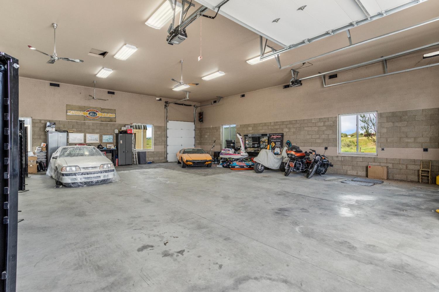 16641 Sonora Rd, Oakdale, CA 95361