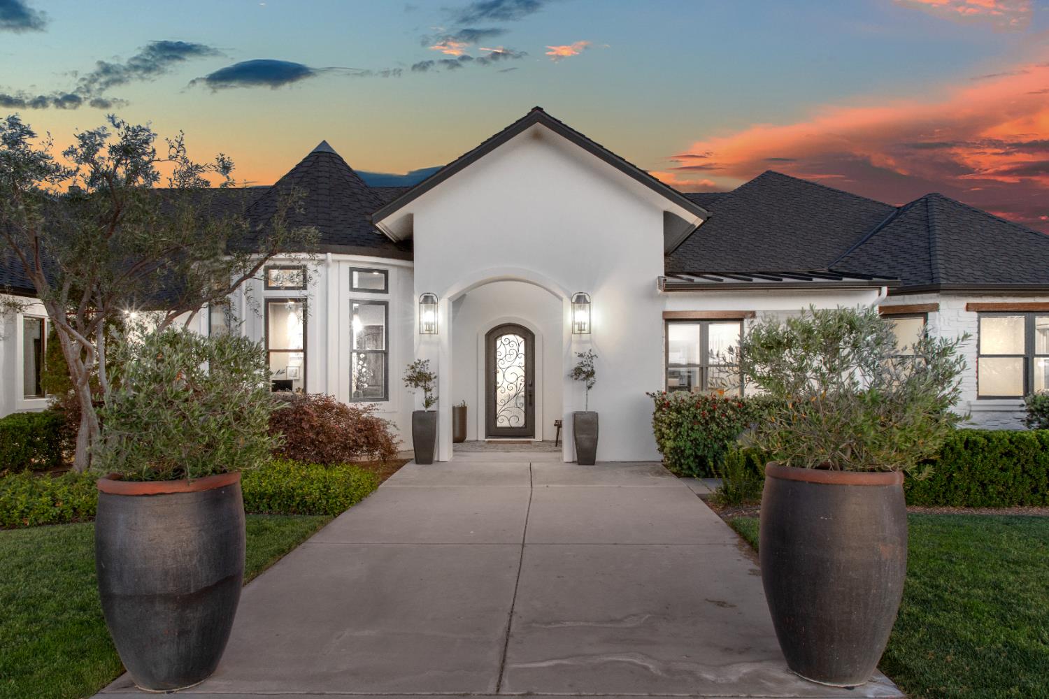 16641 Sonora Rd, Oakdale, CA 95361