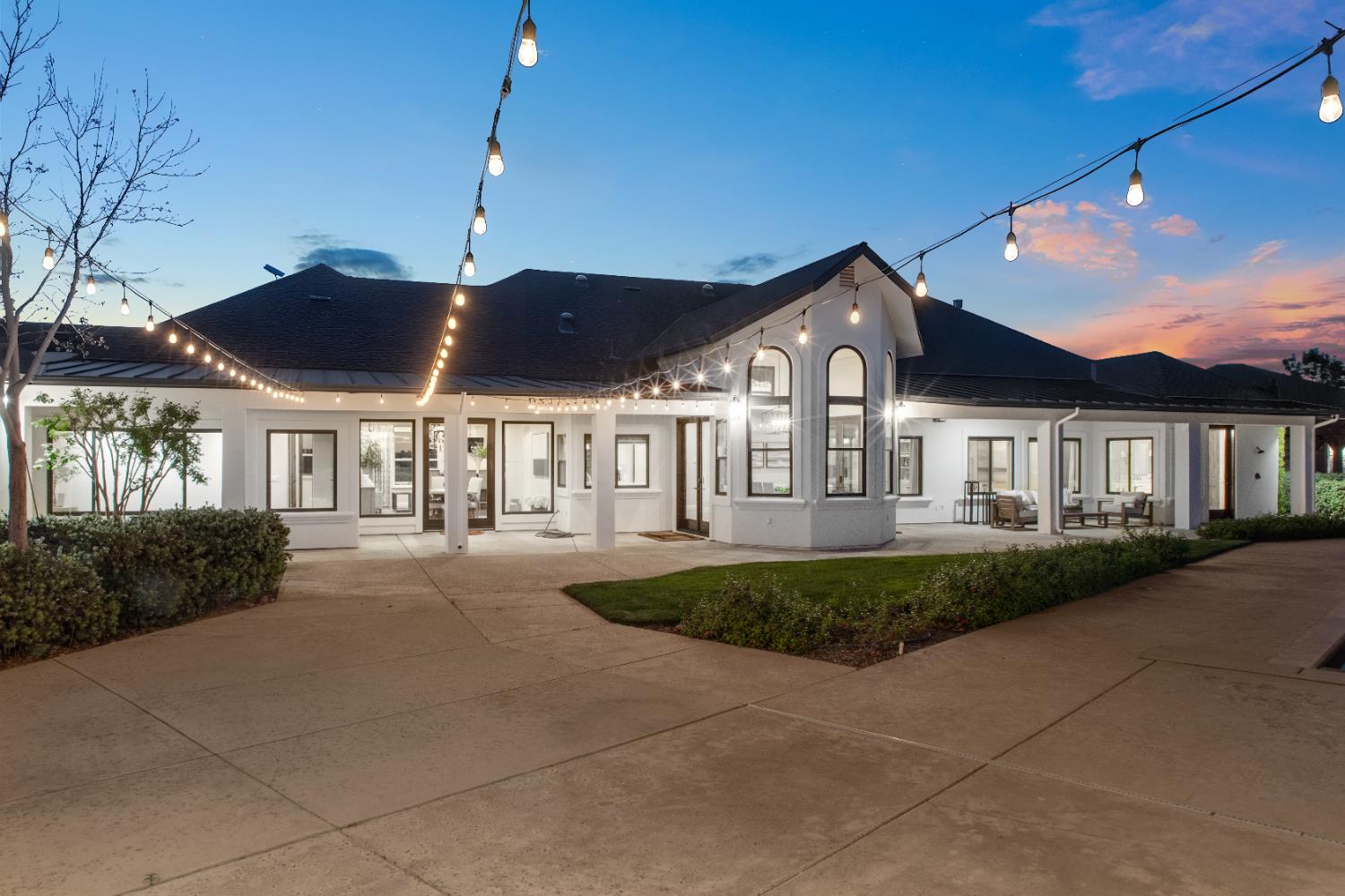 16641 Sonora Rd, Oakdale, CA 95361