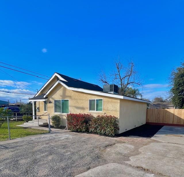 3601 Iowa Ave, Riverbank, CA 95367