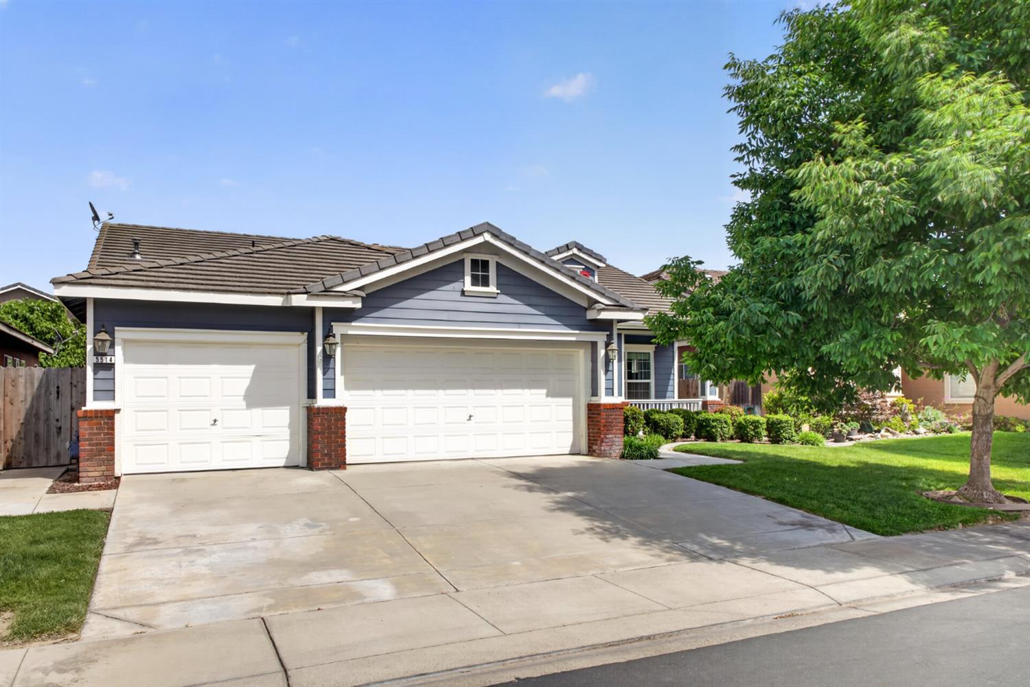 5514 Saxon Way, Riverbank, CA 95367