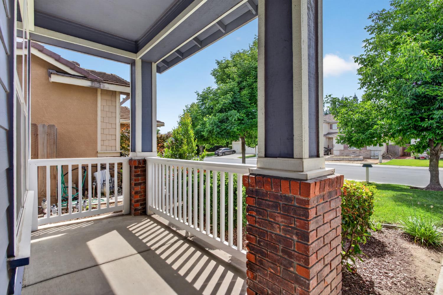5514 Saxon Way, Riverbank, CA 95367