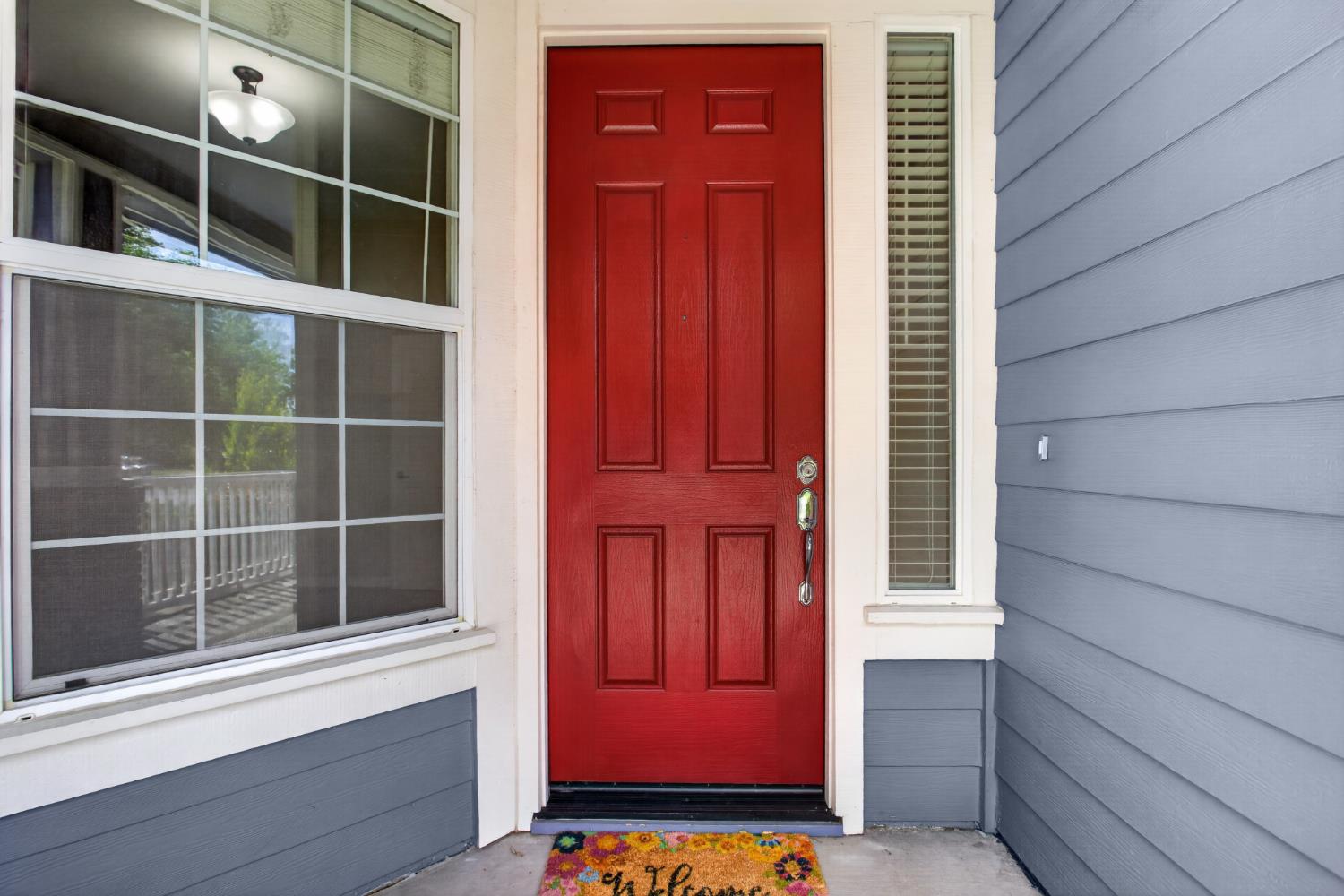 5514 Saxon Way, Riverbank, CA 95367