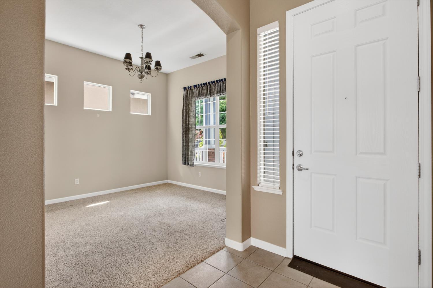 5514 Saxon Way, Riverbank, CA 95367