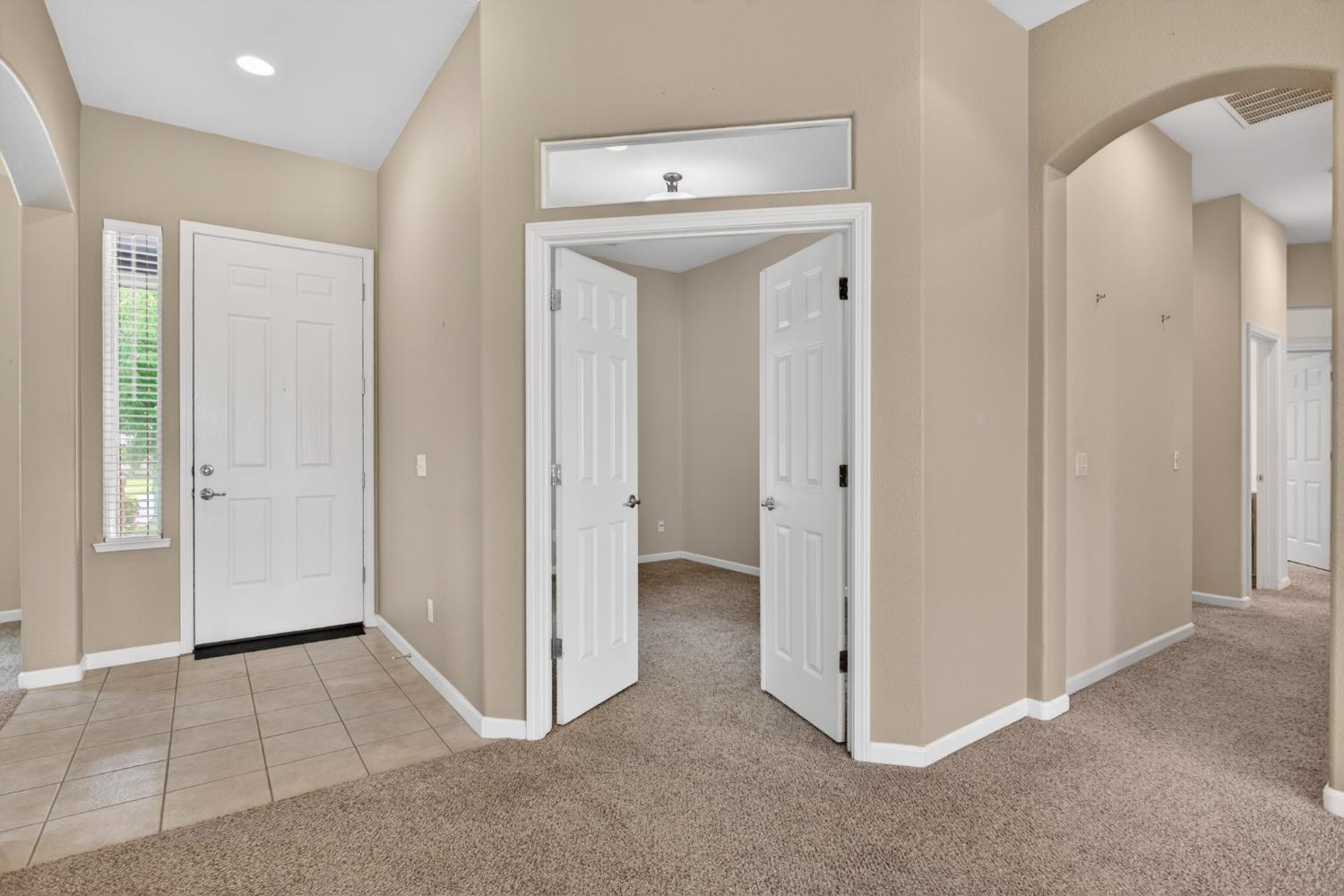 5514 Saxon Way, Riverbank, CA 95367
