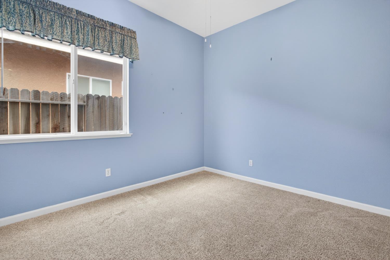 5514 Saxon Way, Riverbank, CA 95367