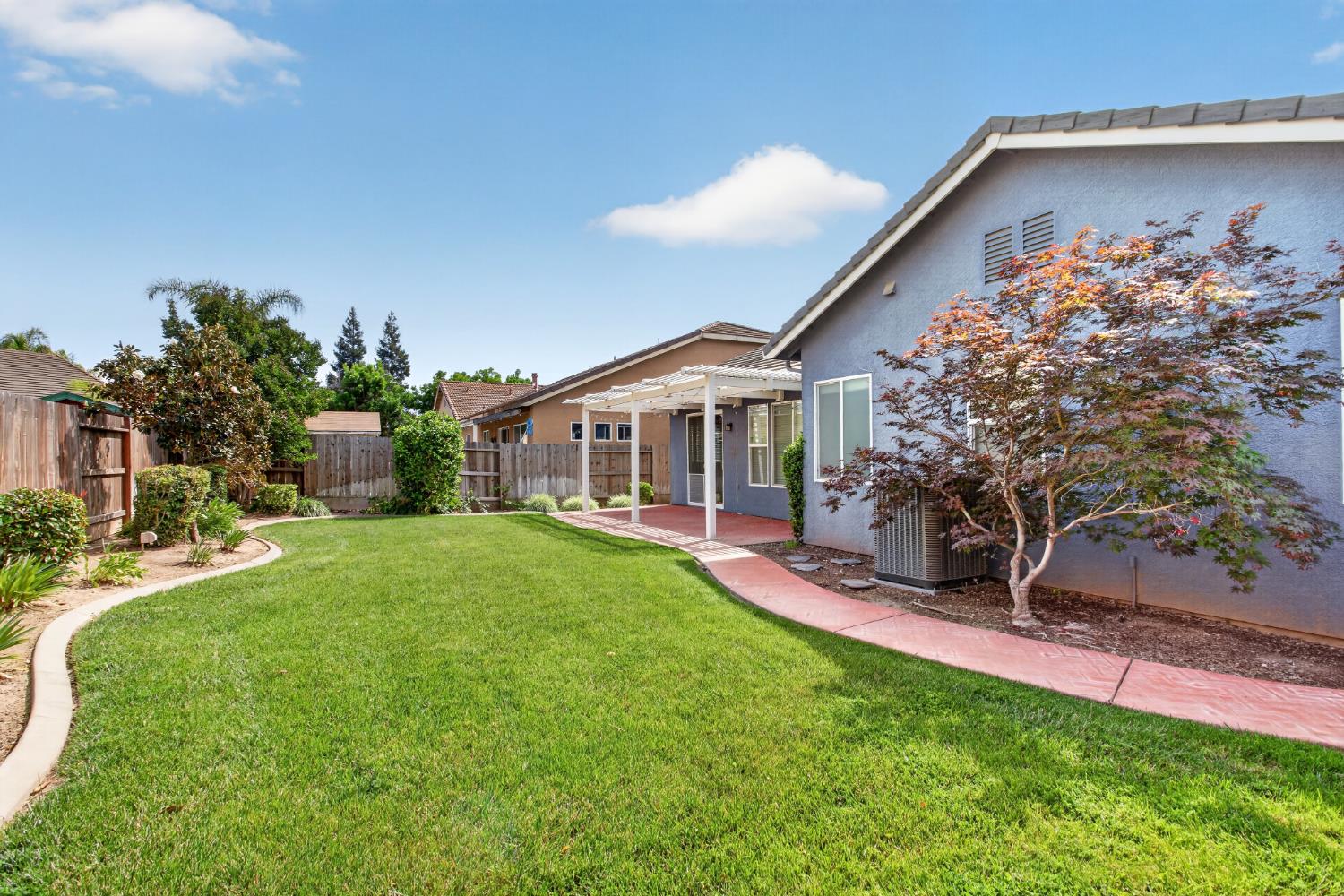 5514 Saxon Way, Riverbank, CA 95367