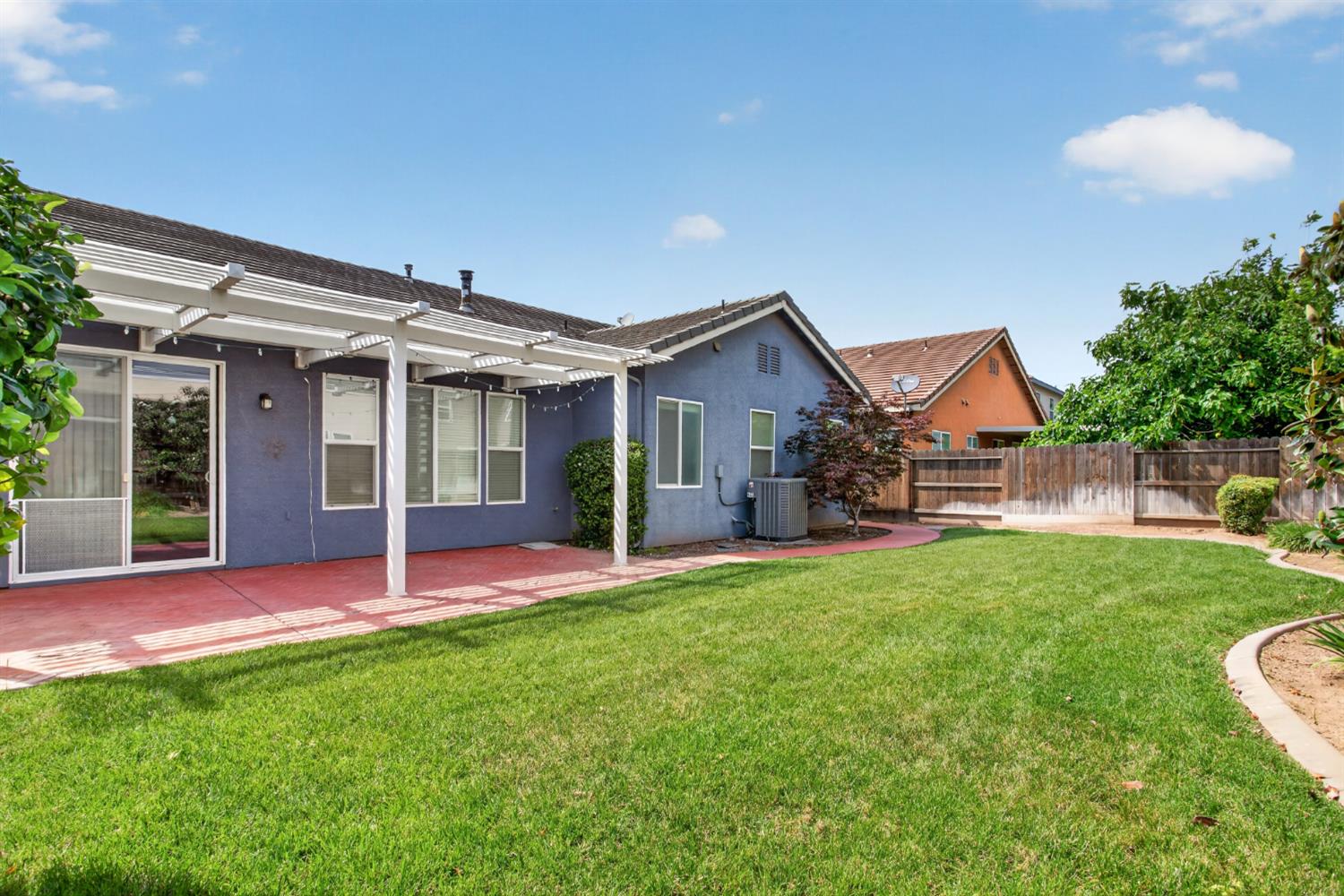 5514 Saxon Way, Riverbank, CA 95367