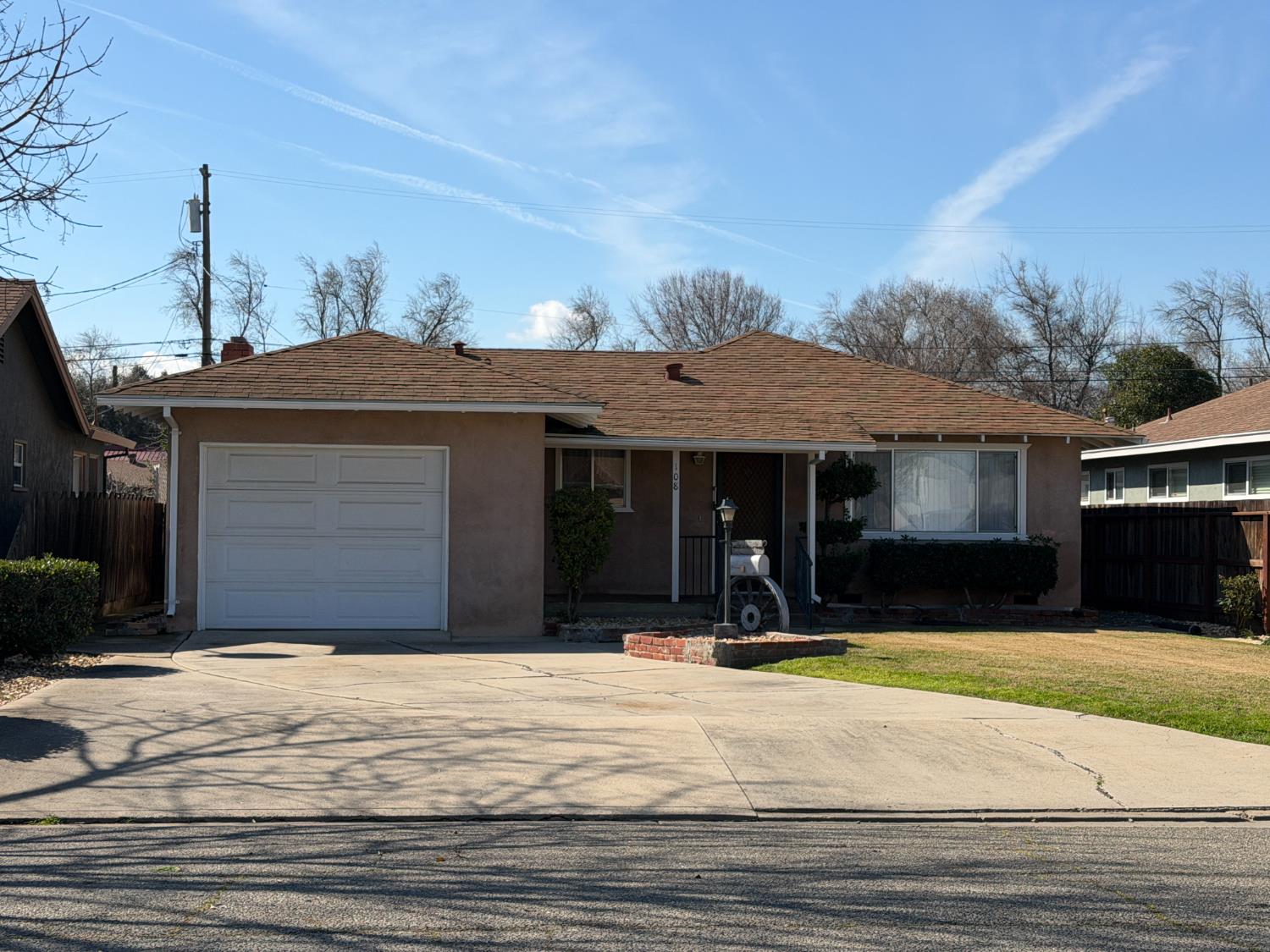 108 N 6th St, Patterson, CA 95363