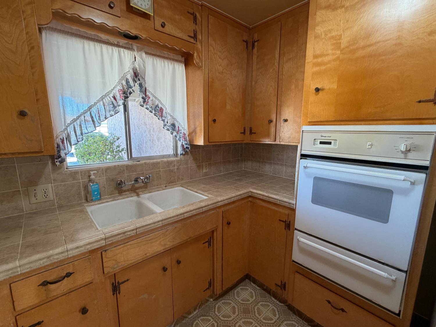 108 N 6th St, Patterson, CA 95363