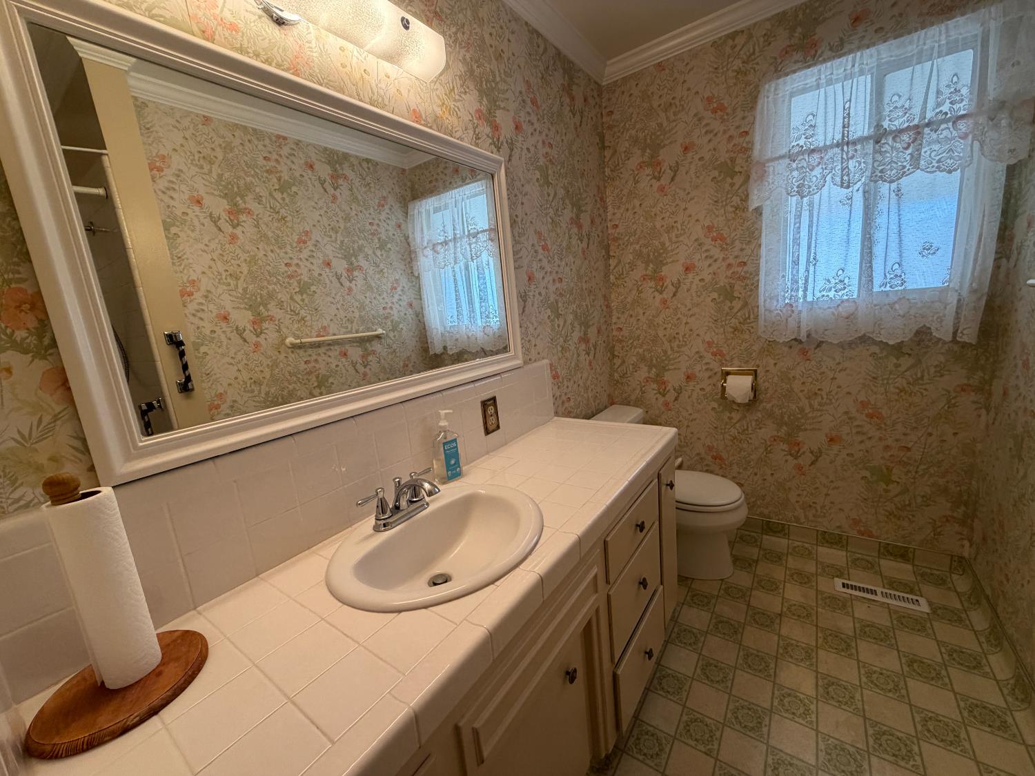 108 N 6th St, Patterson, CA 95363