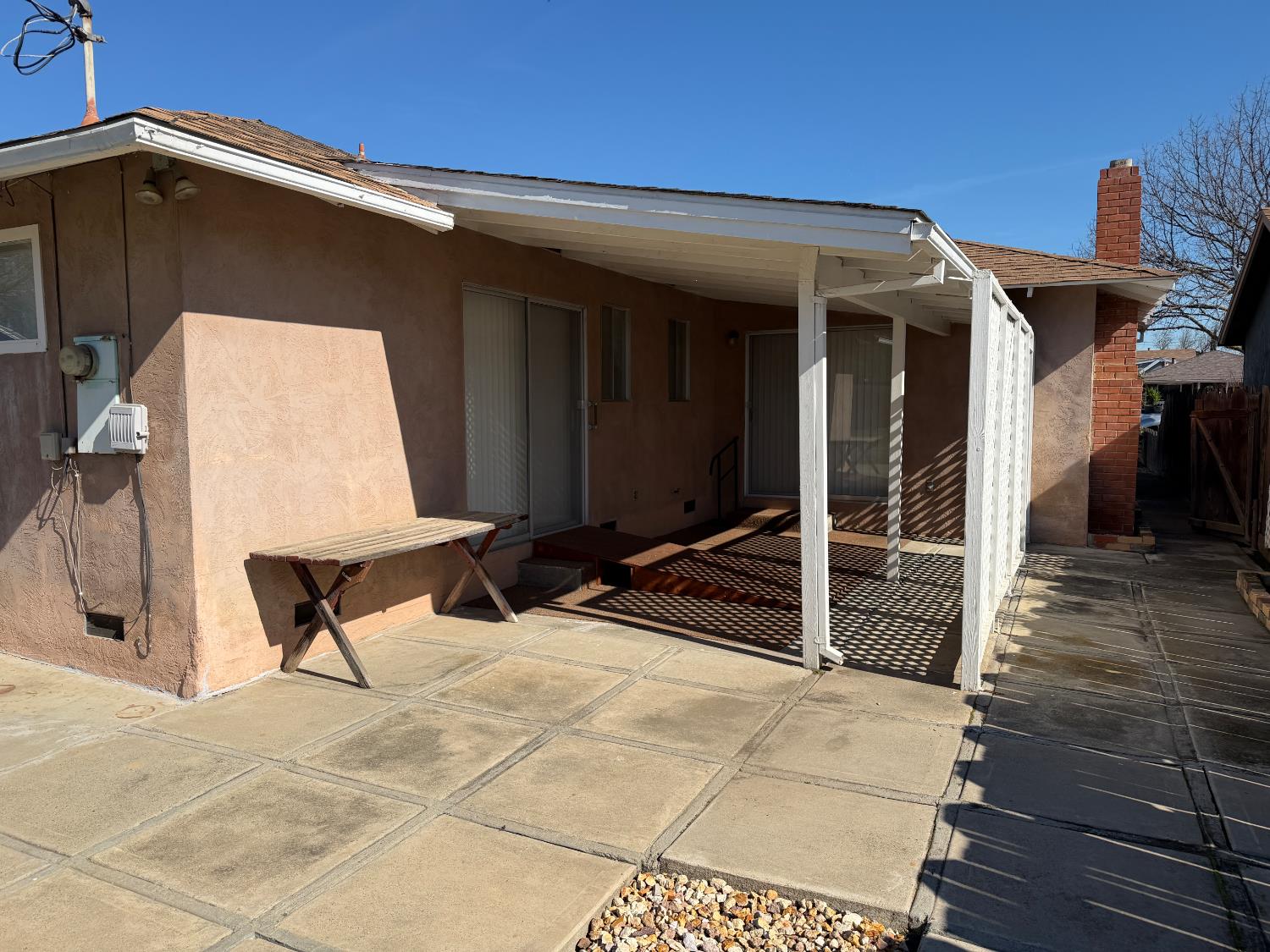 108 N 6th St, Patterson, CA 95363