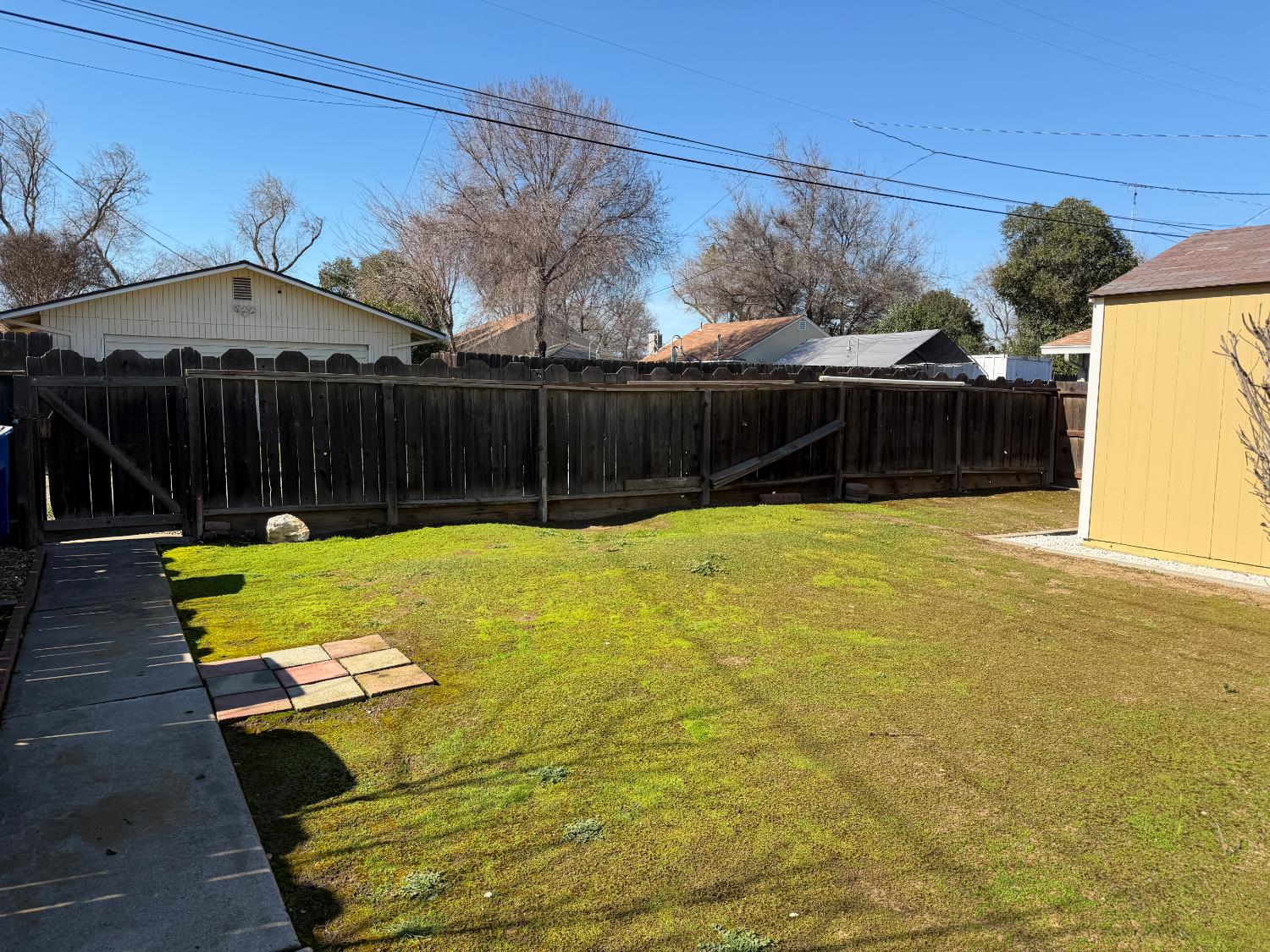 108 N 6th St, Patterson, CA 95363