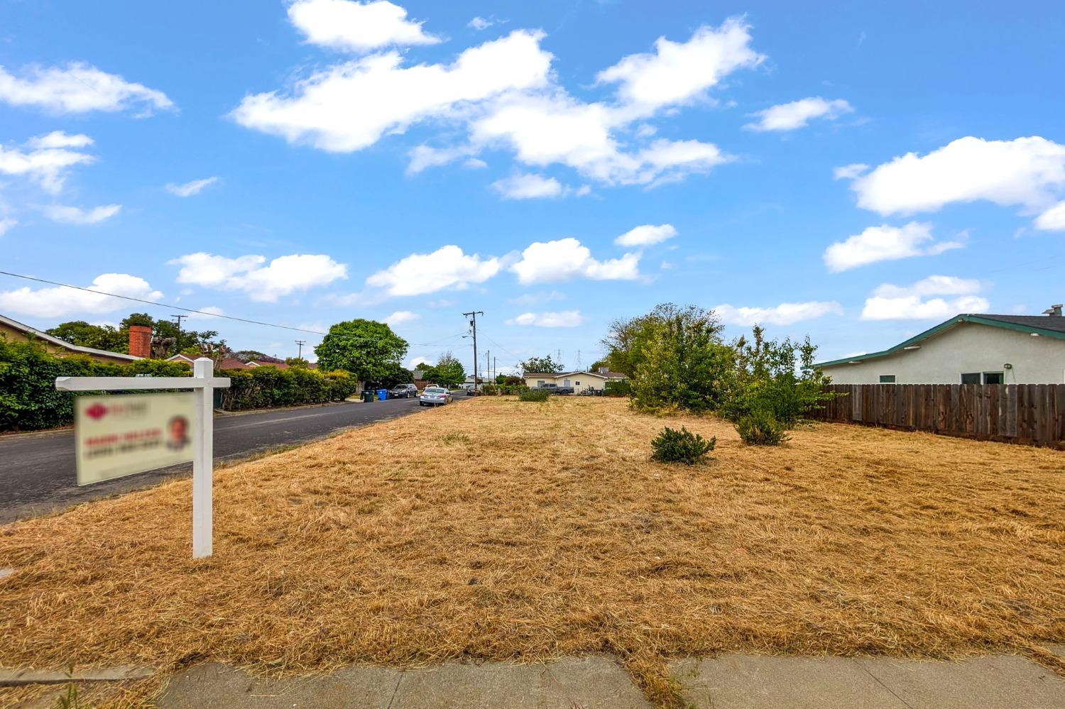 119 Almond Ave, Manteca, CA 95337