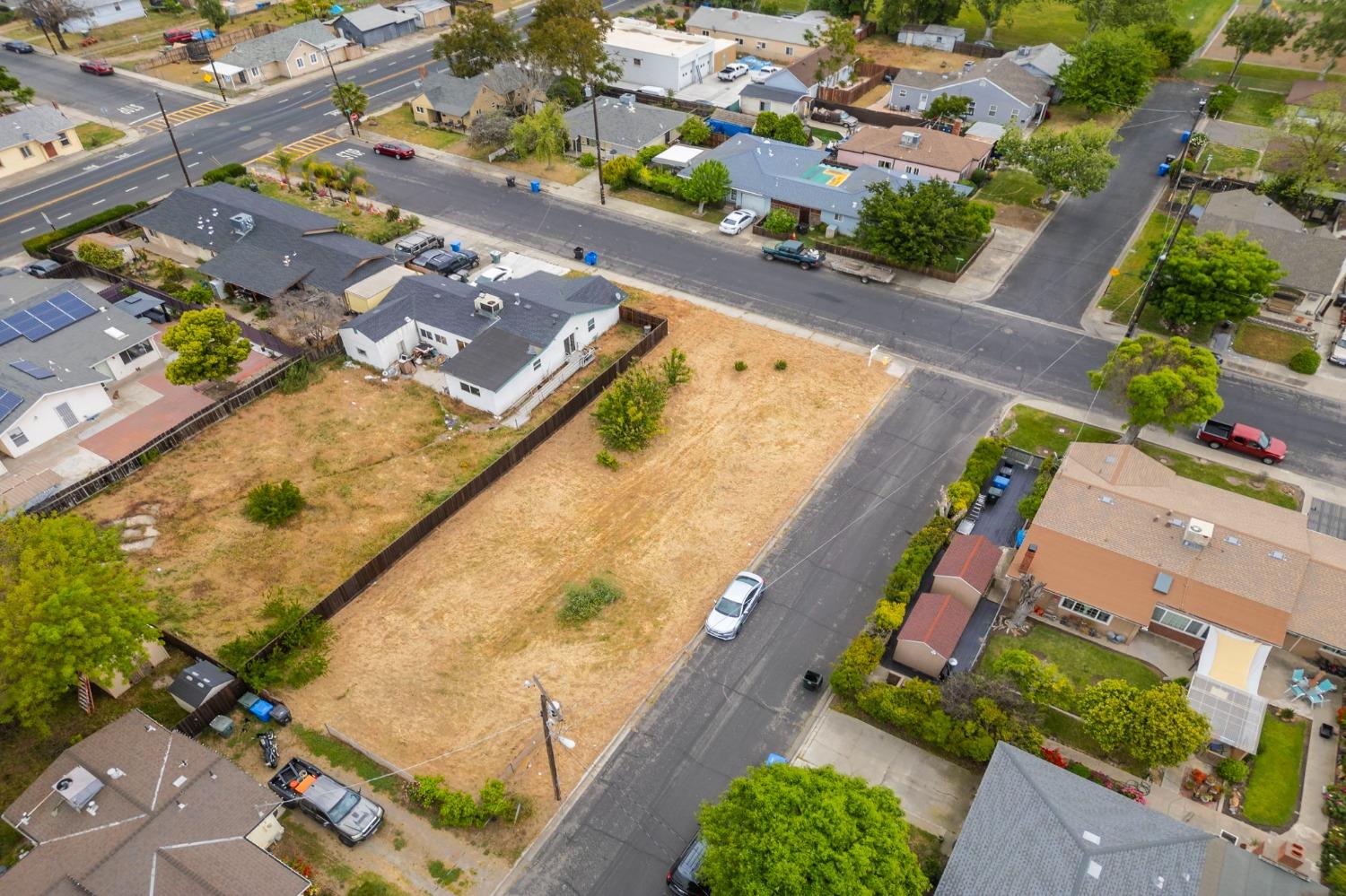 119 Almond Ave, Manteca, CA 95337