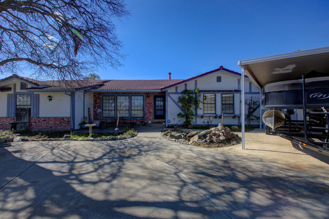 13866 Cedro Ct, La Grange, CA 95329