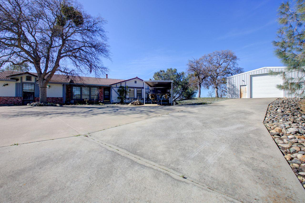 13866 Cedro Ct, La Grange, CA 95329