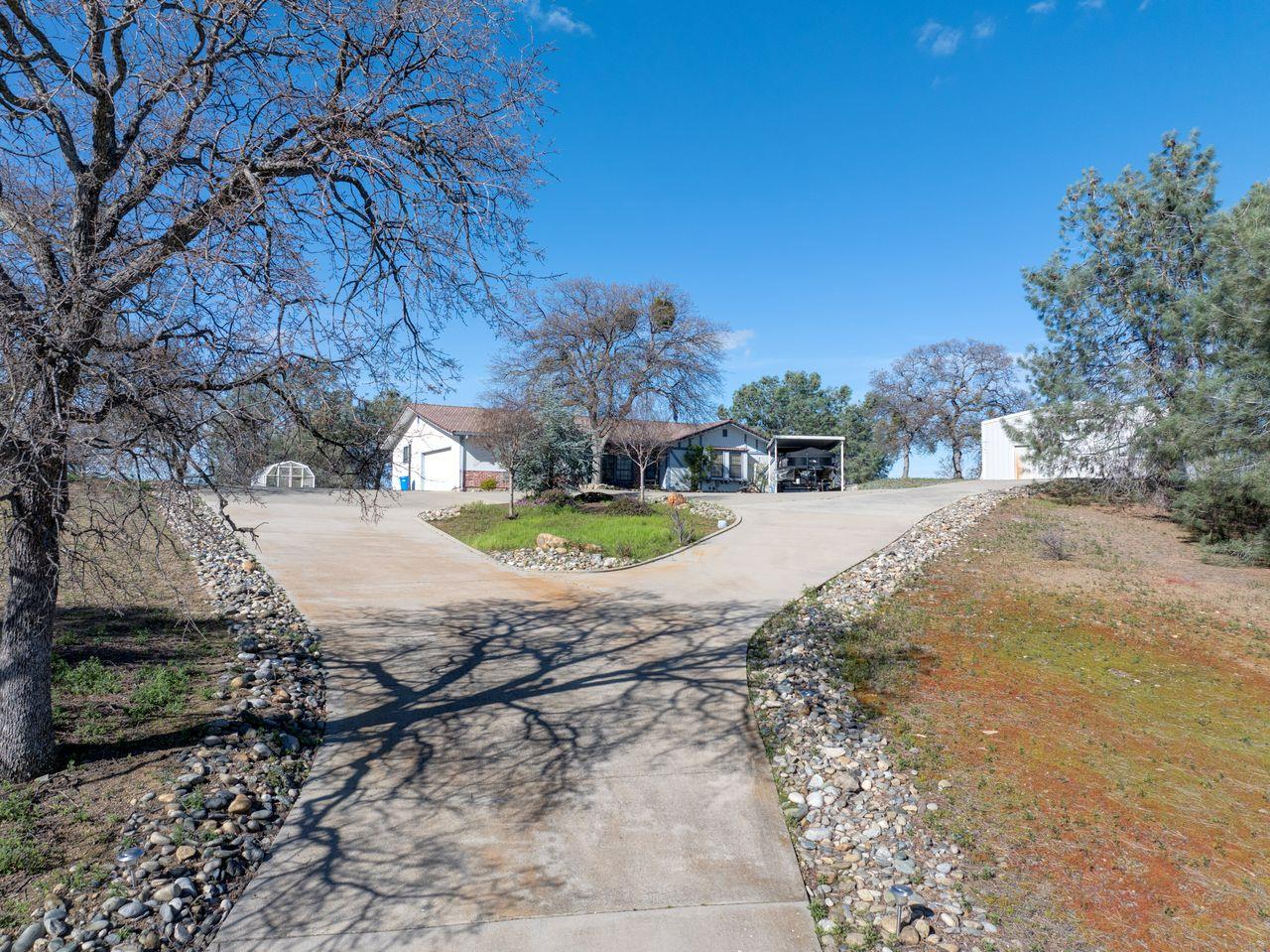 13866 Cedro Ct, La Grange, CA 95329