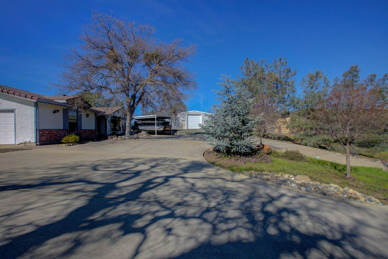 13866 Cedro Ct, La Grange, CA 95329