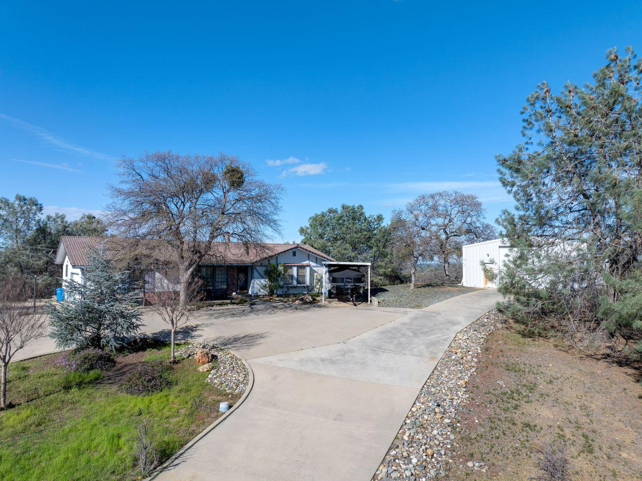 13866 Cedro Ct, La Grange, CA 95329