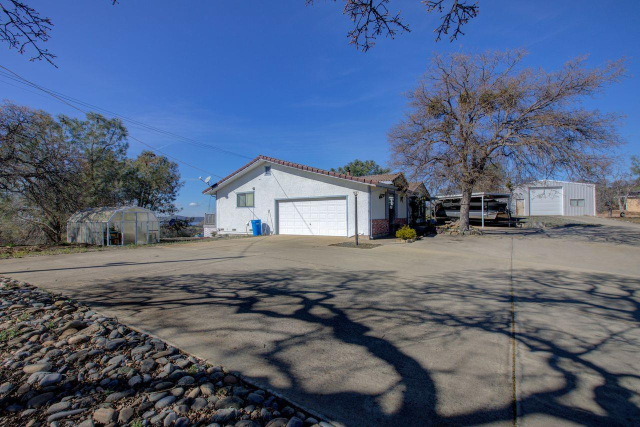 13866 Cedro Ct, La Grange, CA 95329