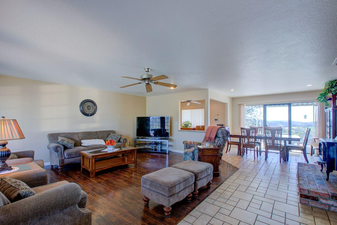 13866 Cedro Ct, La Grange, CA 95329